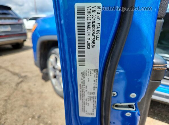 3C4NJDCB2MT550588 2021 JEEP COMPASS Blue Vista de la etiqueta del VIN