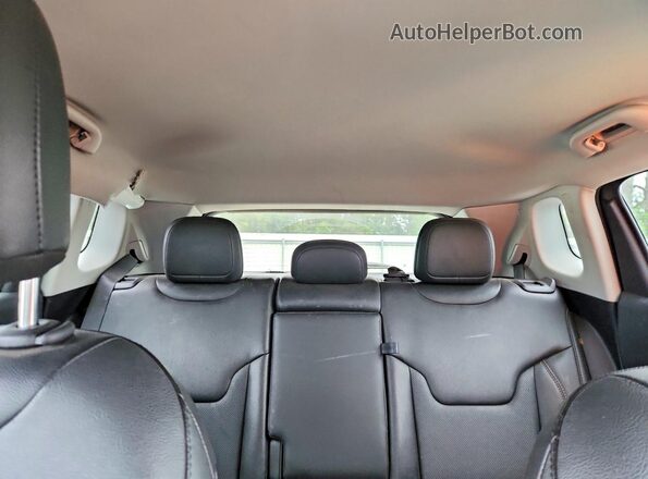 3C4NJDCB2MT558917 2021 JEEP COMPASS Green Widok tylnych siedzeń