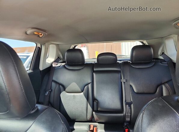 3C4NJDCB2MT599726 2021 JEEP COMPASS White Вид задніх сидінь