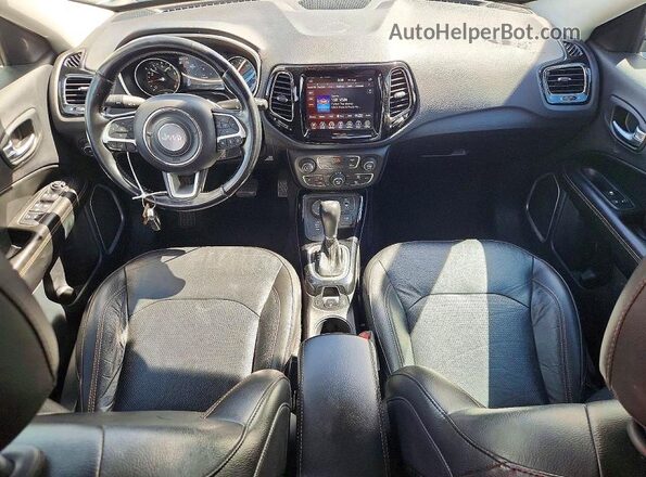 3C4NJDCB2MT599726 2021 JEEP COMPASS White Вид панелі приладів
