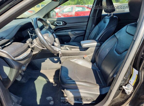 3C4NJDCB2NT156767 2022 JEEP COMPASS Черный Вид салона спереди