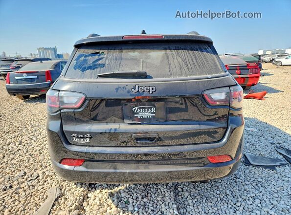 3C4NJDCB2NT156767 2022 JEEP COMPASS Черный Вид сзади