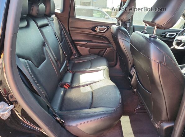 3C4NJDCB2NT156767 2022 JEEP COMPASS Черный Вид задних сидений