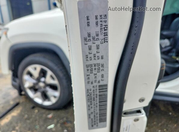 3C4NJDCB3KT842540 2019 JEEP COMPASS White VIN sticker view