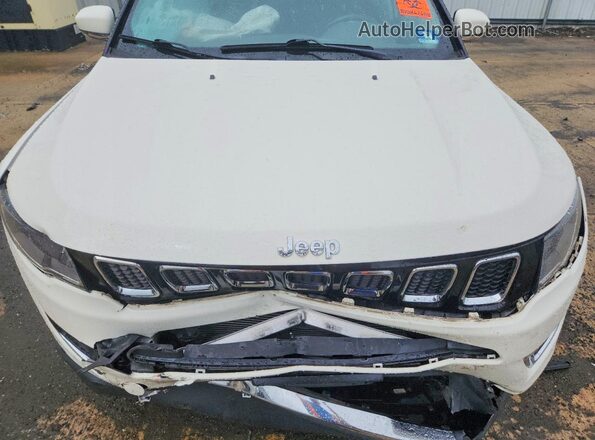 3C4NJDCB3KT842540 2019 JEEP COMPASS White Engine compartment view