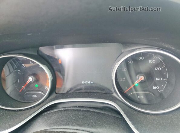 3C4NJDCB4JT398048 2018 JEEP COMPASS Green Вид щитка приладів