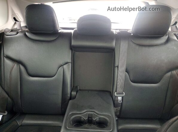 3C4NJDCB4JT398048 2018 JEEP COMPASS Green Вид задніх сидінь