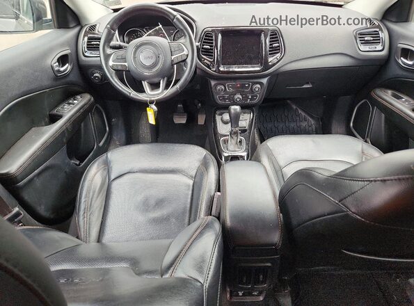 3C4NJDCB4KT619147 2019 JEEP COMPASS Серый Вид панели приборов