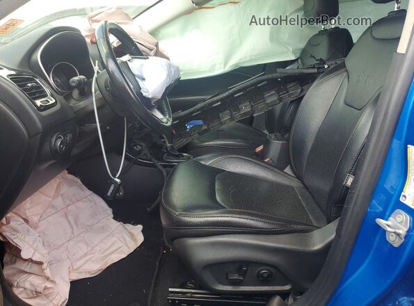 3C4NJDCB4LT106675 2020 JEEP COMPASS Blue Widok wnętrza z przodu