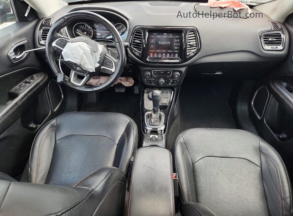 3C4NJDCB4LT164463 2020 JEEP COMPASS Черный Вид панели приборов