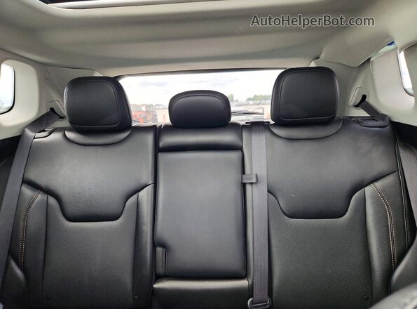 3C4NJDCB4LT164463 2020 JEEP COMPASS Черный Вид задних сидений