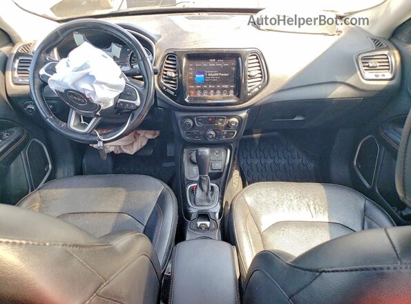 3C4NJDCB4MT535588 2021 JEEP COMPASS Gray Vista del salpicadero