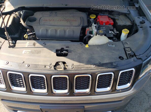 3C4NJDCB4MT535588 2021 JEEP COMPASS Gray Vista interior trasera