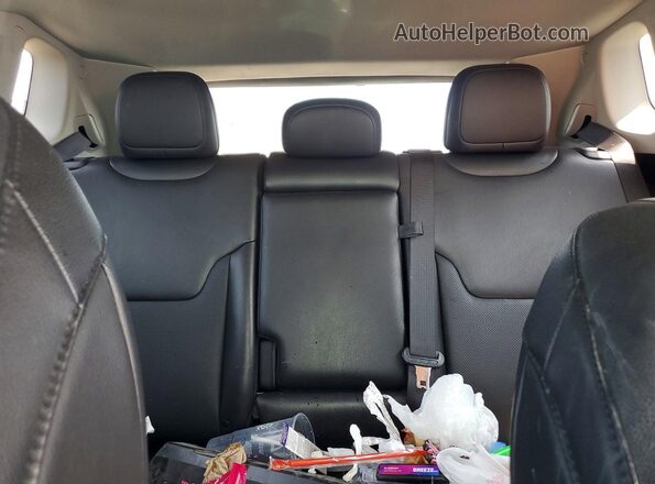 3C4NJDCB4NT158438 2022 JEEP COMPASS Белый Вид задних сидений