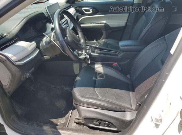 3C4NJDCB4NT158438 2022 JEEP COMPASS Белый Вид салона спереди