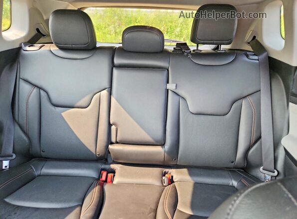 3C4NJDCB4NT235731 2022 JEEP COMPASS Black Vista de los asientos traseros