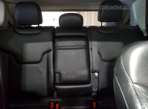 3C4NJDCB5HT674439 2017 JEEP COMPASS Черный Вид задних сидений