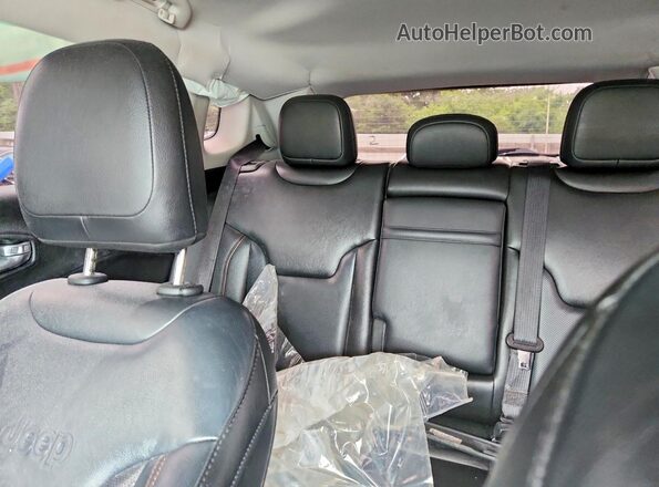 3C4NJDCB5JT341051 2018 JEEP COMPASS Black Вид задніх сидінь