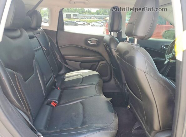 3C4NJDCB5LT147865 2020 JEEP COMPASS Gray Вид задніх сидінь