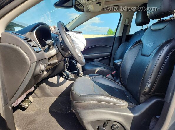 3C4NJDCB5MT551282 2021 JEEP COMPASS Gray Widok wnętrza z przodu
