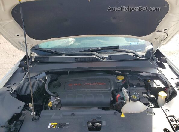 3C4NJDCB6HT630661 2017 JEEP COMPASS White Widok komory silnika