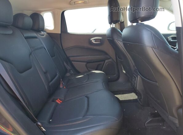 3C4NJDCB6JT329085 2018 JEEP COMPASS Charcoal Vista de los asientos traseros