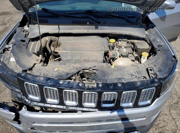 3C4NJDCB6KT771821 2019 JEEP COMPASS Silver Rear interior view