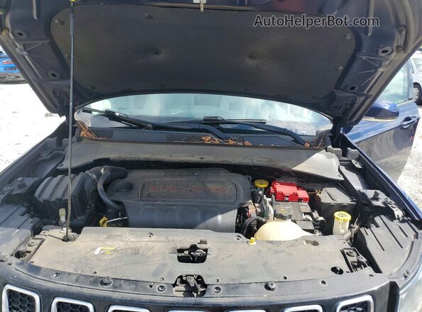 3C4NJDCB6LT123509 2020 JEEP COMPASS Blue Вид задньої частини салону