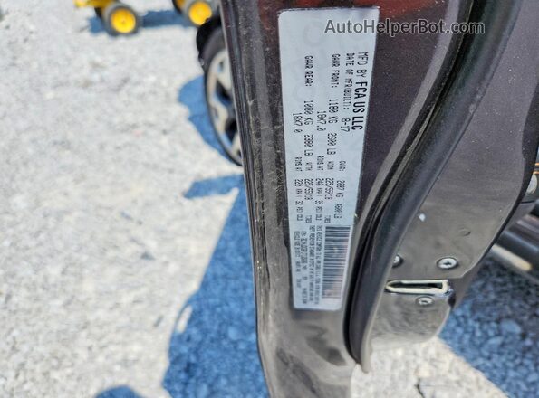 3C4NJDCB7JT135696 2018 JEEP COMPASS Charcoal სალონის 360-გრადუსიანი ხედი