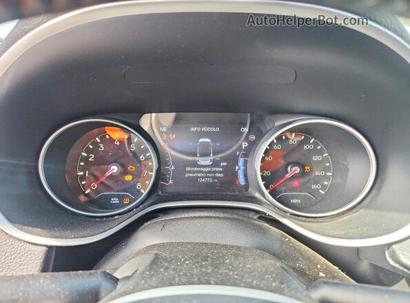 3C4NJDCB7JT143992 2018 JEEP COMPASS Gray Instrument cluster view