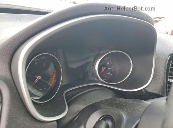 3C4NJDCB7JT246636 2018 JEEP COMPASS White Instrument cluster view