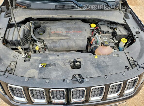 3C4NJDCB7JT341603 2018 JEEP COMPASS Black Rear interior view