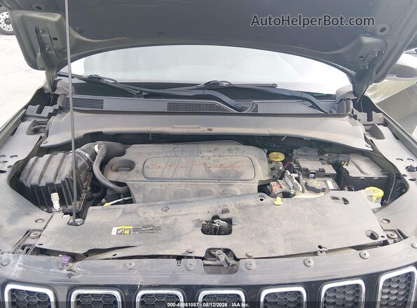 3C4NJDCB7JT404232 2018 JEEP COMPASS Green უკანა ხედი