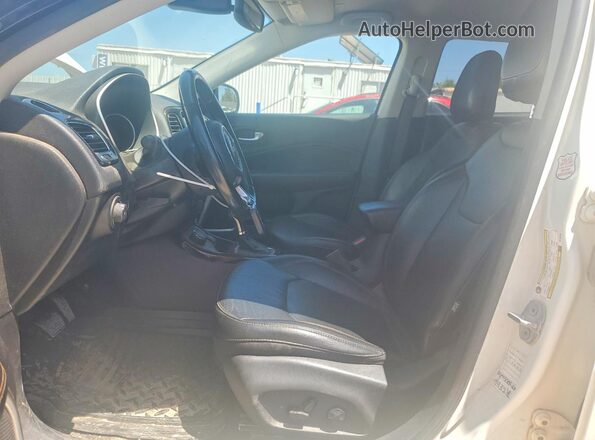 3C4NJDCB7MT599494 2021 JEEP COMPASS White Widok wnętrza z przodu