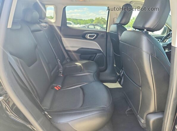 3C4NJDCB7NT106172 2022 JEEP COMPASS Black Rear interior view
