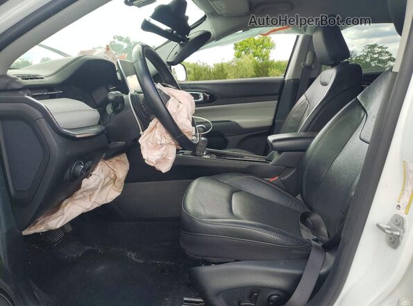 3C4NJDCB7NT185231 2022 JEEP COMPASS Белый Вид салона спереди