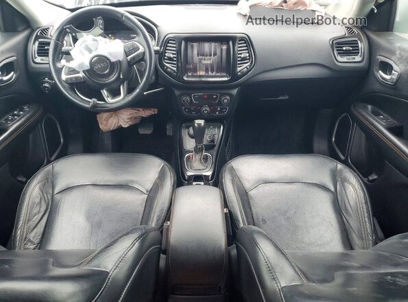 3C4NJDCB8JT201673 2018 JEEP COMPASS Gray წინა პანელის ხედი