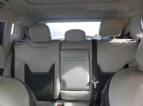 3C4NJDCB8JT245348 2018 JEEP COMPASS Белый Вид задних сидений