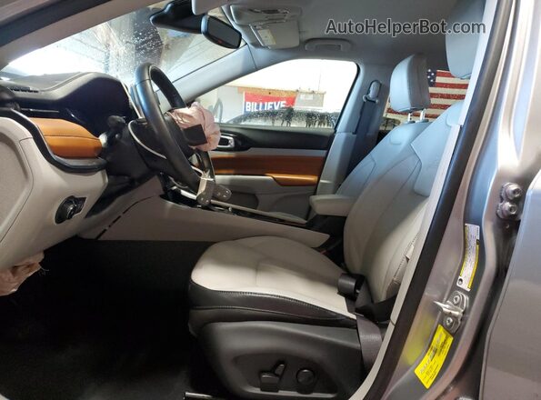 3C4NJDCB8NT200545 2022 JEEP COMPASS Silver Вид салону спереду