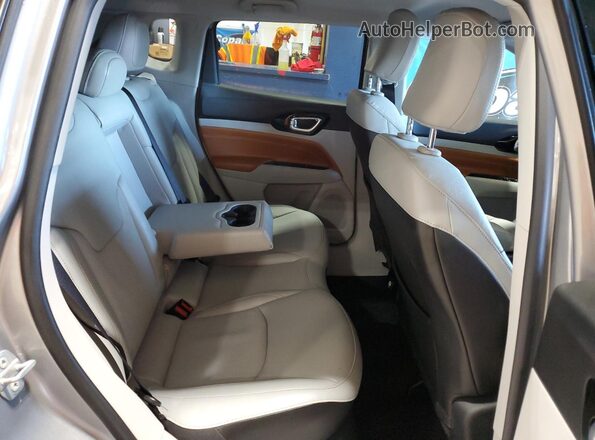 3C4NJDCB8NT200545 2022 JEEP COMPASS Silver Вид задньої частини салону