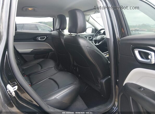 3C4NJDCB8NT233898 2022 JEEP COMPASS Black Widok naklejki z numerem VIN