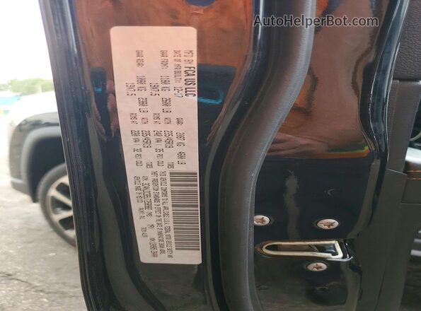 3C4NJDCB9JT258982 2018 JEEP COMPASS Black VIN კოდის სტიკერის ხედი