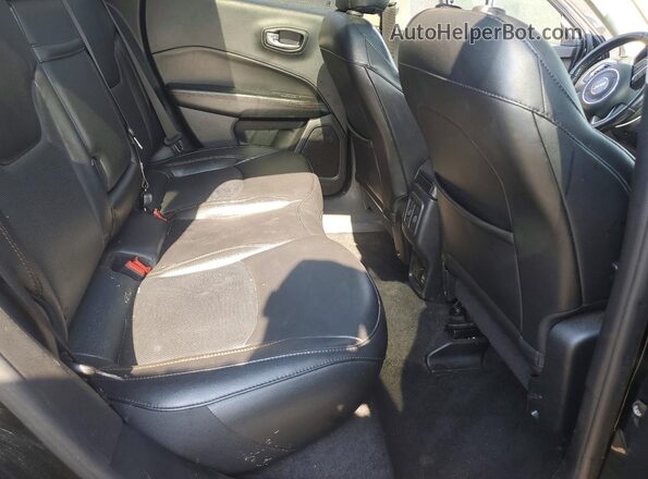3C4NJDCB9KT787219 2019 JEEP COMPASS Black უკანა სალონის ხედი