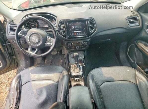 3C4NJDCB9MT521654 2021 JEEP COMPASS Green Vista del salpicadero