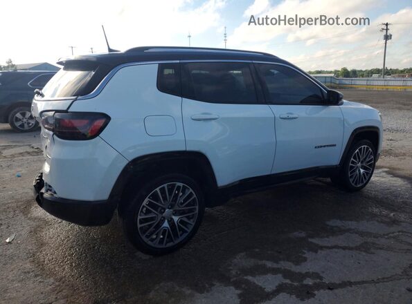 3C4NJDCB9NT154496 2022 JEEP COMPASS White Trasero derecho