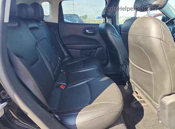 3C4NJDCBXKT673195 2019 JEEP COMPASS Black Widok wnętrza z tyłu