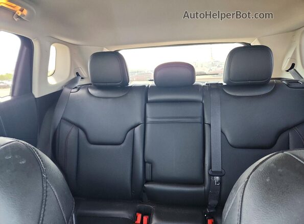 3C4NJDCBXKT673195 2019 JEEP COMPASS Black Widok tylnych siedzeń