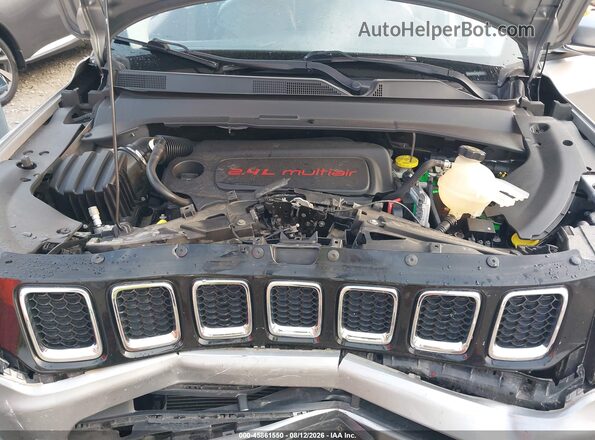 3C4NJDCBXKT812127 2019 JEEP COMPASS Серебряный Вид сзади