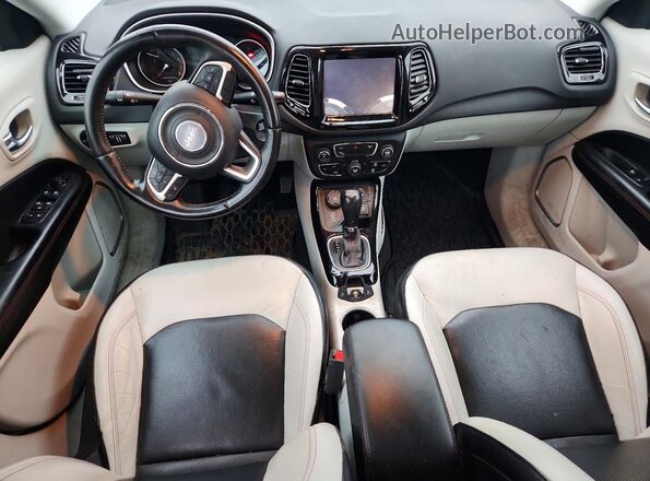 3C4NJDCBXLT112979 2020 JEEP COMPASS White Vista del salpicadero