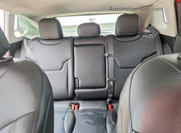 3C4NJDCBXMT515734 2021 JEEP COMPASS Red Vista de los asientos traseros